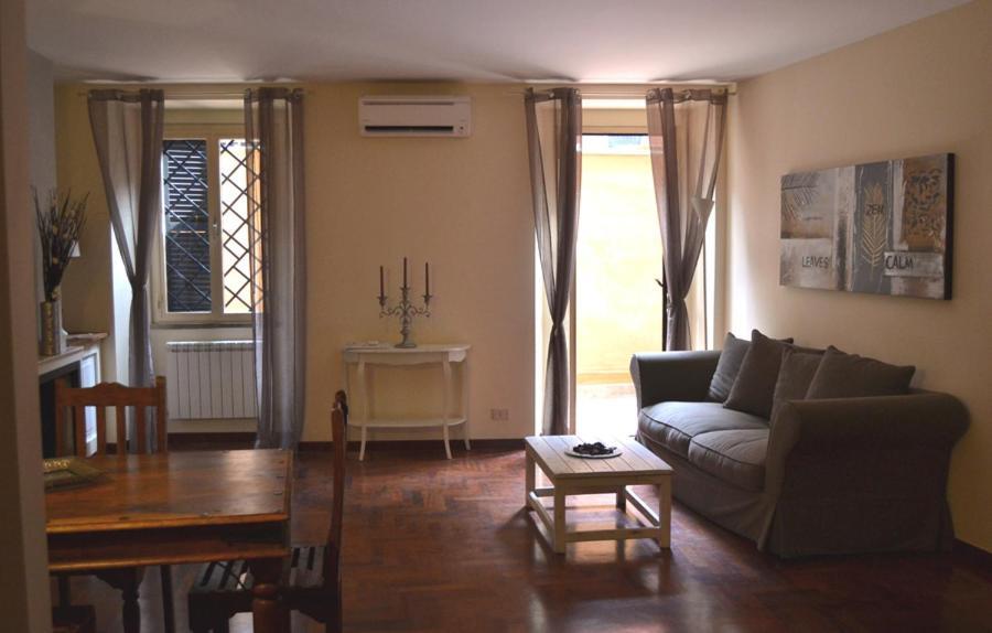 Palazzo Velli Suites Rome Luaran gambar
