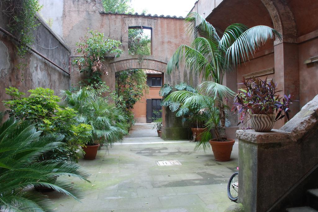 Palazzo Velli Suites Rome Luaran gambar