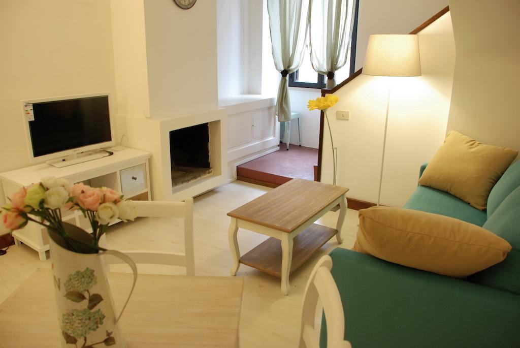 Palazzo Velli Suites Rome Bilik gambar